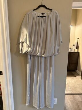 Alfani Light Gray Billow Two Piece Outfit